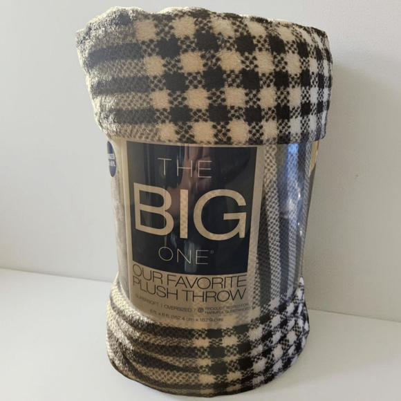 The Big One Plaid Plush Throw Blanket 5 x6 Black Gray - Picture 1 of 5